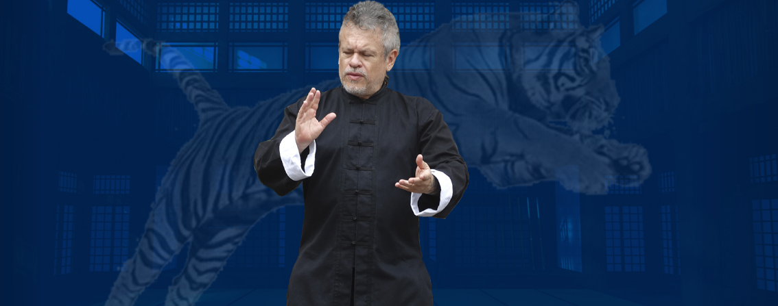 Capa do curso online de Chi Kung e Qi Gong da Escola Humani Amor com Otávio Leal